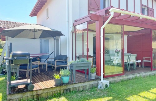 Mouguerre House | Semi-detached house in the Basque Country