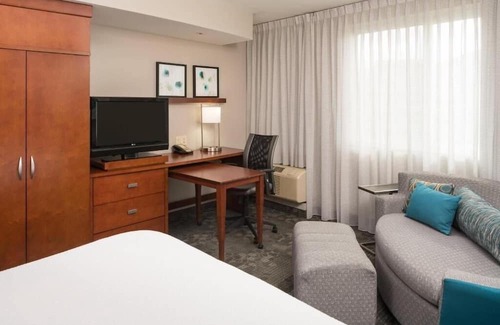 Ludlam Apartment | King Roomm Near Marathon MIA