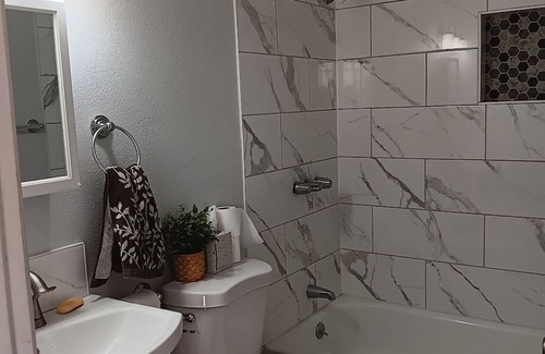 Mojave Apartment | Lovely furnished 2/1 apartment, with washer & dryer, free parking, free Wi-Fi...