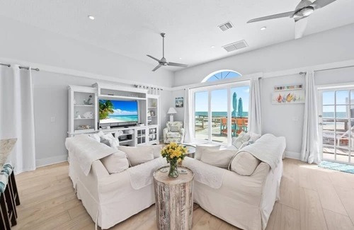 Melbourne Beach Cottage | Seagrape Beachfront Cottage - Direct Oceanfront