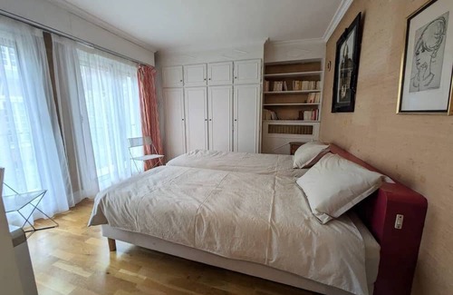 Saint-Cloud Apartment | Vrbo Property