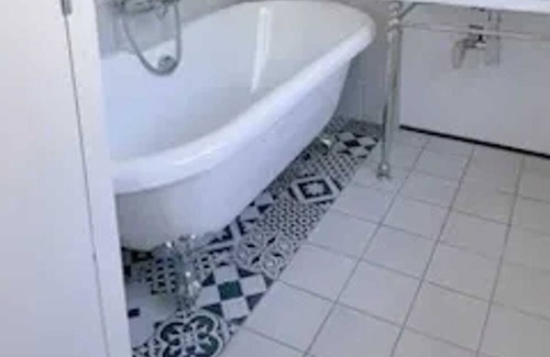 Merignac House | Homerez - Spacious house for 7 ppl. with garden at Mérignac