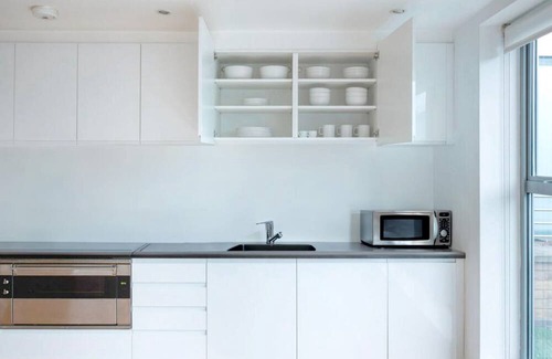Bishopsgate Apartment | Amazing Place by Liverpool St Station