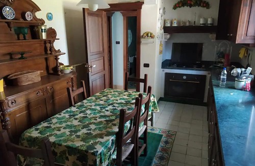 Trani Villa | Villa 'Liana, Pool and Tennis Court' with Sea View, Wi-Fi and Air Conditioning