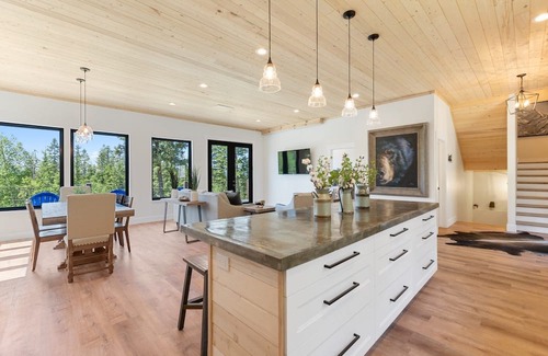 Kalispell House | Summer Availability! Gorgeous home on 5+ acres with amazing views, private hot tub!