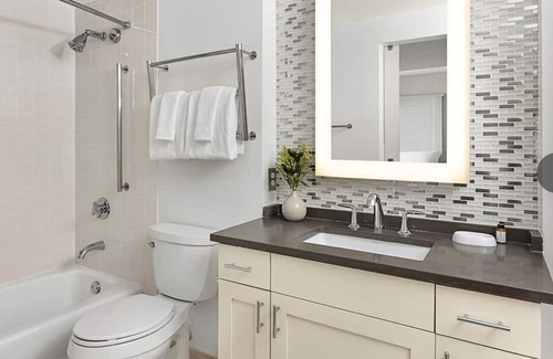 Palmetto Dunes Condo | 2 Bedroom/2 Bath Oceanside condo on Marriott's Barony Beach Club. Sleeps 6.