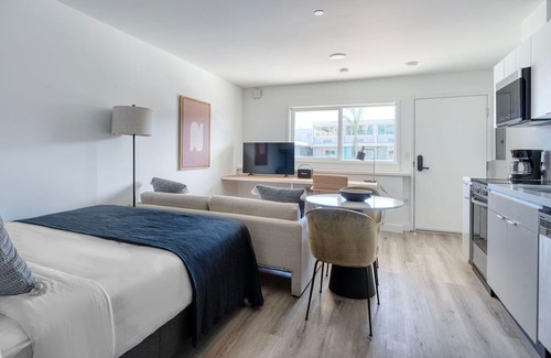 Jack London District Apartment | Modern Oakland Studio w/ A/C, near Jack London Sq, by Blueground