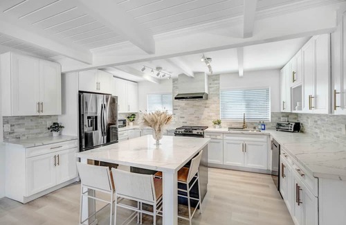 Olde Carlsbad House | Beautiful, modern 3-bedroom beach house 🏝 w/ large yard!