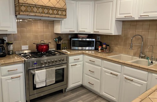 Bel Air House | Bel Air HideawaynA newly renovated old Hollywood style home in heart of Bel Air