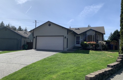 Marysville House | Destination: Relax and Enjoy! Minutes away from Casinos, Outlets, Lake Stevens.