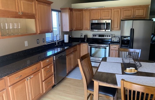 Marysville House | Destination: Relax and Enjoy! Minutes away from Casinos, Outlets, Lake Stevens.