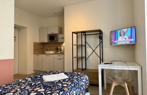 Sablon - Trudaine Apartment | Cosy Studio Bd Lafayette Tout Équipé "6"
