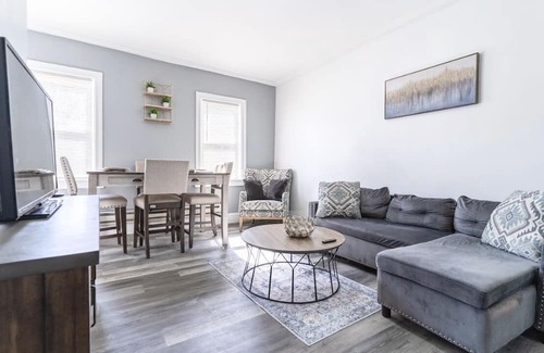 East Mount Airy Apartment | Newly renovated 3 bedroom apartment