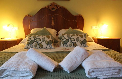 La Pola de Gordon House | Holiday Home 'La Cuadra 2' with Mountain View, Shared Terrace and Wi-Fi