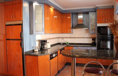 La Pola de Gordon House | Holiday Home 'La Cuadra 2' with Mountain View, Shared Terrace and Wi-Fi