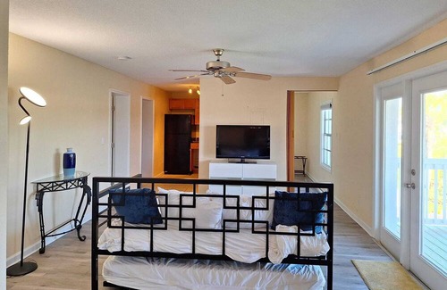 Coquina Key Apartment | Beautiful Private Yacht Club Condo!