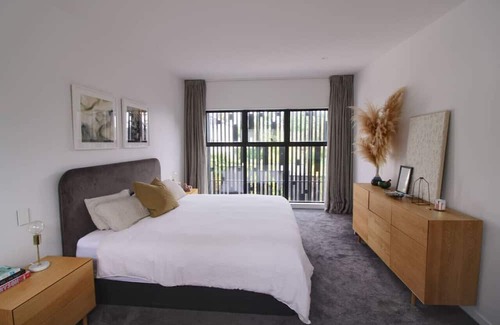 Hauraki House | Exclusive High End Hauraki Home