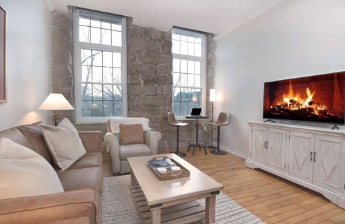 Wake Forest Apartment | Modern Waterfront Apartment for 28 nights or more