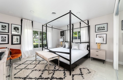 Lighthouse Point House | Luxurious 3-Bedroom Home with Heated Pool
