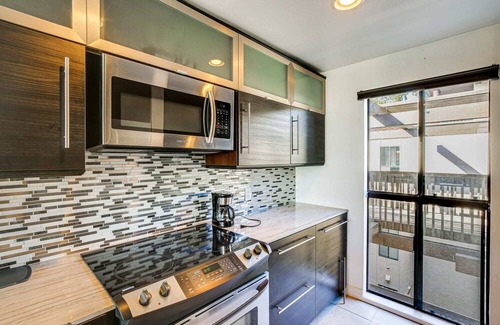Marina Pacifica Condo | Long Beach Marina Pacifica ocean view condo near Disney and Socal Attractions