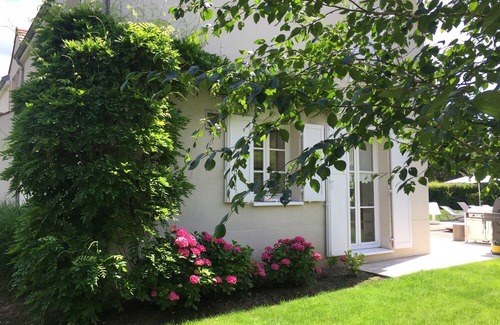 Feucherolles Villa | Jolie Villa Avec Piscine Juste à Côté des Sites Olympiques de Paris 2024