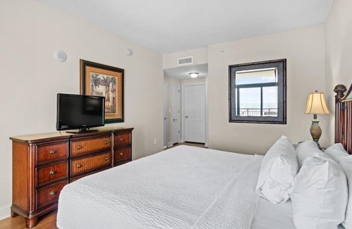 Windy Hill House | Coastal Elegance 2BR Condo Jetted Tub and Balcony