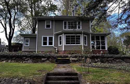 Laurel Park House | Century Home in Laurel Park. Walk to Ecusta Trail, Coffee Shop & Waterfalls