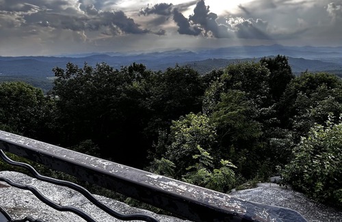 Laurel Park House | Century Home in Laurel Park. Walk to Ecusta Trail, Coffee Shop & Waterfalls