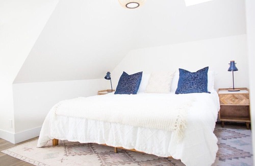 Fredericton Apartment | Enjoy this beautiful new loft in downtown Fredericton. Close to amenities. Free parking on site.