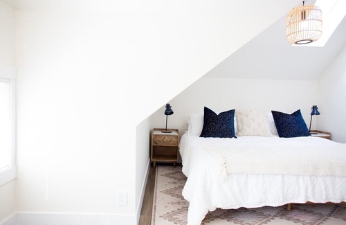 Fredericton Apartment | Enjoy this beautiful new loft in downtown Fredericton. Close to amenities. Free parking on site.