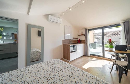 Saint-Chamas Apartment | Chez Pascal et Olivier