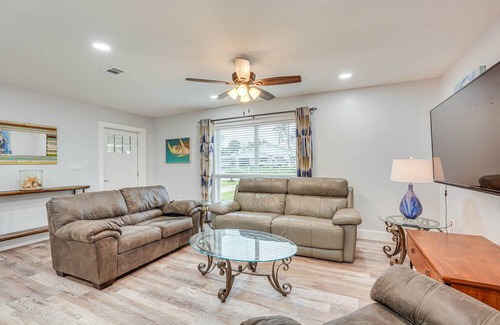 Panama City House | Pet-Friendly Panama City Home, 9 Mi to Beach!