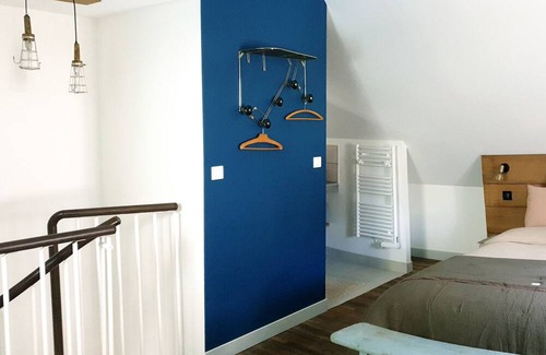 Coulanges-la-Vineuse Bed & Breakfast | Hébergement Indépendant Dans Maison Avec Piscine, au Coeur du Vignoble