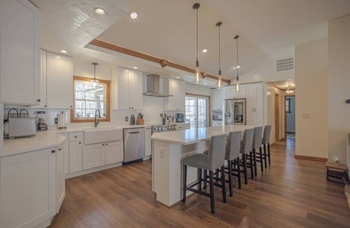 Friendsville House | Waterfront, Pool, Hottub - Deep Creek Lake & Wisp