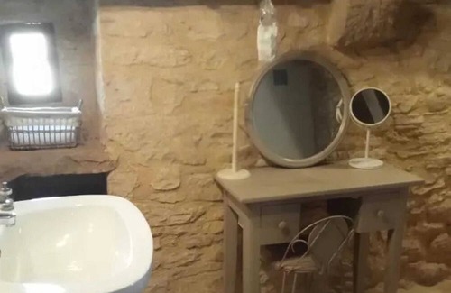 Lavercantiere House | Homerez - House for 6 ppl. with shared pool, garden and terrace at Lavercantière