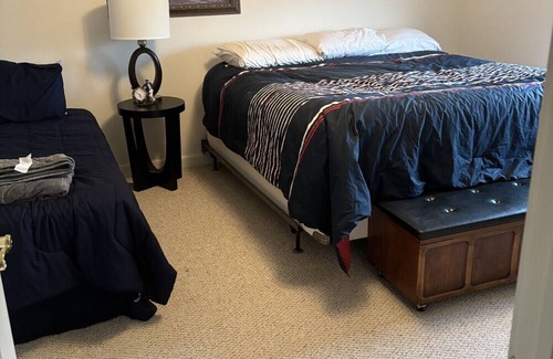 Neenah Condo | Comfortable secure condo that sleeps 8 comfortably!
