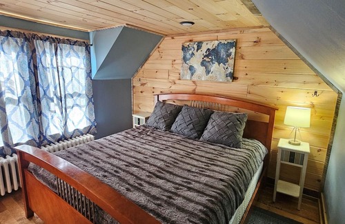 Hayward Apartment | The Loft on Main