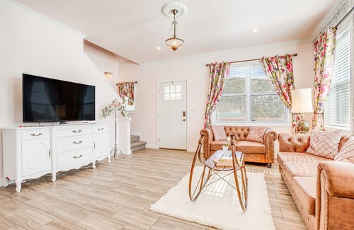 Saint Mary's Cottage | Cottage in Idaho Springs by St Mary's Glacier!