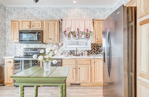 Saint Mary's Cottage | Cottage in Idaho Springs by St Mary's Glacier!