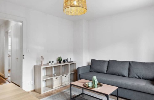 Wiedikon Apartment | Charming Home for Flexible Weekly/Monthly Rent