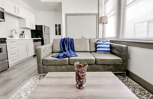 Springfield Apartment | Sleepover: Unforgettable 1BD/1BA- Downtown Springfield
