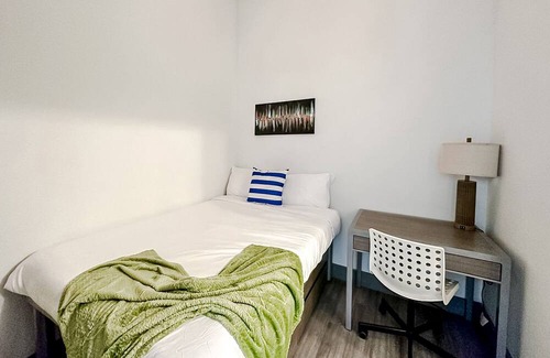 Springfield Apartment | Sleepover: Unforgettable 1BD/1BA- Downtown Springfield