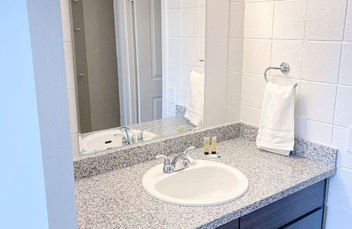 Corryville Apartment | Sleepover: Delightful 1BD/1BA + Gym - Cincinnati