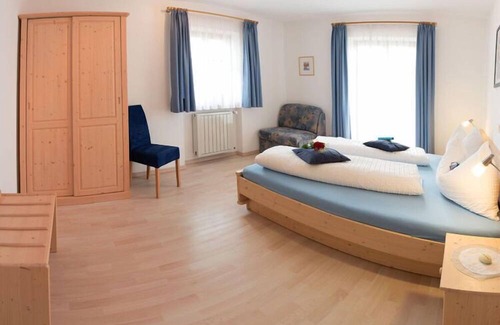 Caldaro Sulla Strada del Vino Apartment | Apartment Vernatsch Comfortable Vacation Home