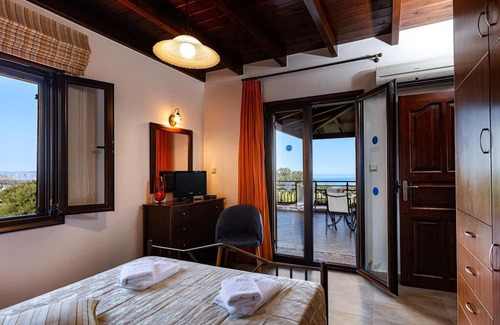 Xiro Chorio Villa | Villa Nefeli with private pool