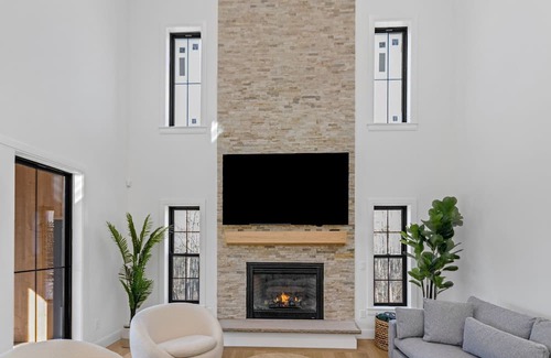 Poughkeepsie House | Spacious New 5-bedroom holiday house in lovely Hudson Valley