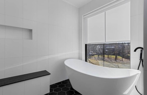Poughkeepsie House | Spacious New 5-bedroom holiday house in lovely Hudson Valley