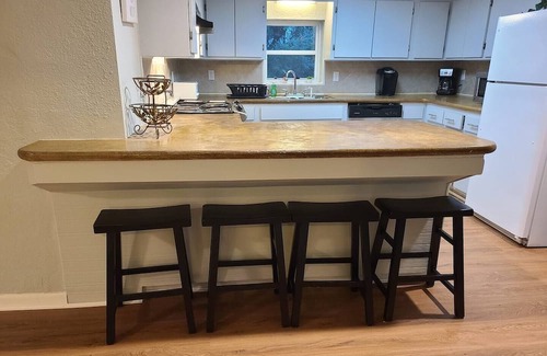 Lower Grand Lagoon House | Beach Bungalow Pet-Friendly 5 Minutes to the Beach