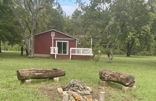 Norman Cottage | Beautiful property on the Caddo River. Fishing or floating is steps away.