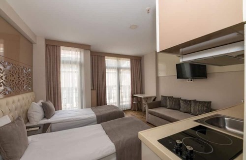 Talimhane House | Large Double Room - Taksim Peri Suite Hotel